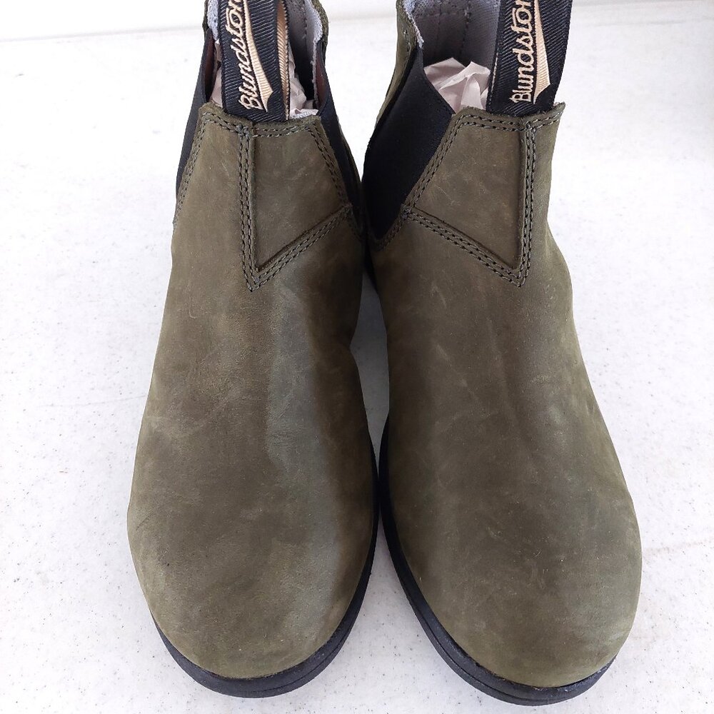Blundstone 1941 Classic 550 Chelsea Wm 7 Stone Nubuck Boot